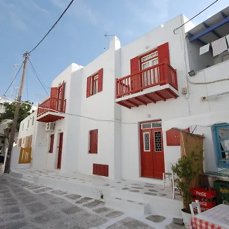 迪米特拉膳食公寓